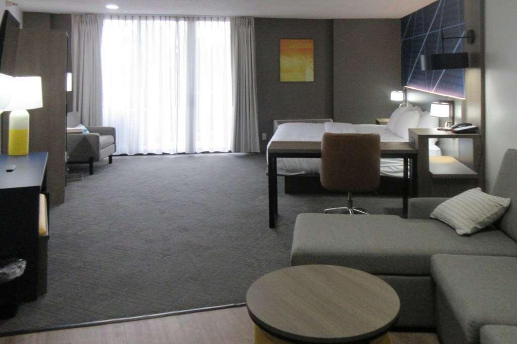 Comfort Suites Idaho Falls Room photo