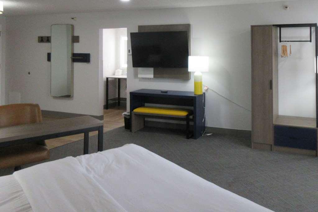 Comfort Suites Idaho Falls Room photo