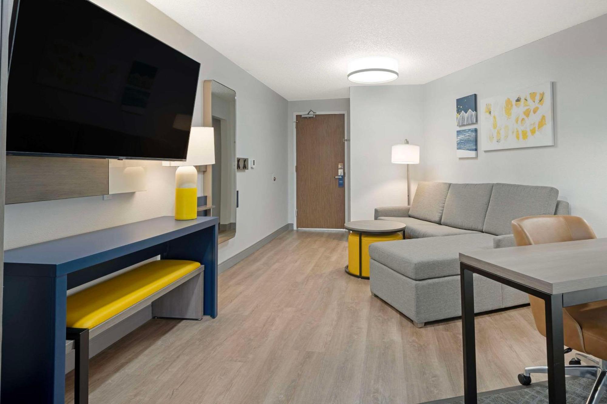 Comfort Suites Idaho Falls Exterior photo